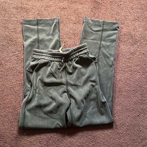 Worn but good condition - Picture 2 of 3